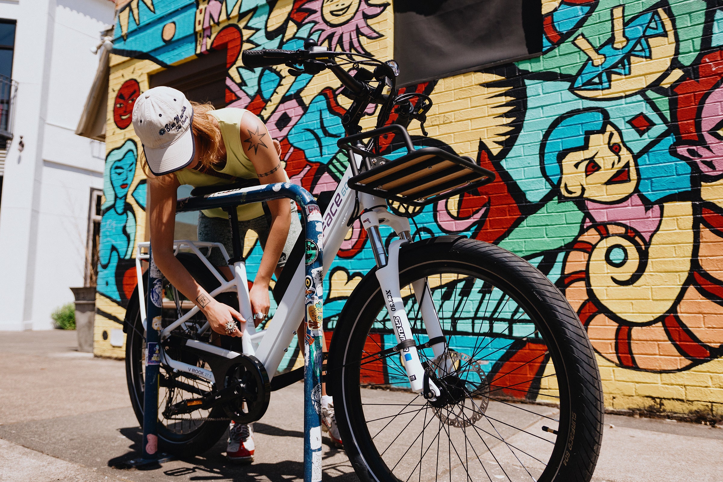 V ROOK lifestyle photo 3